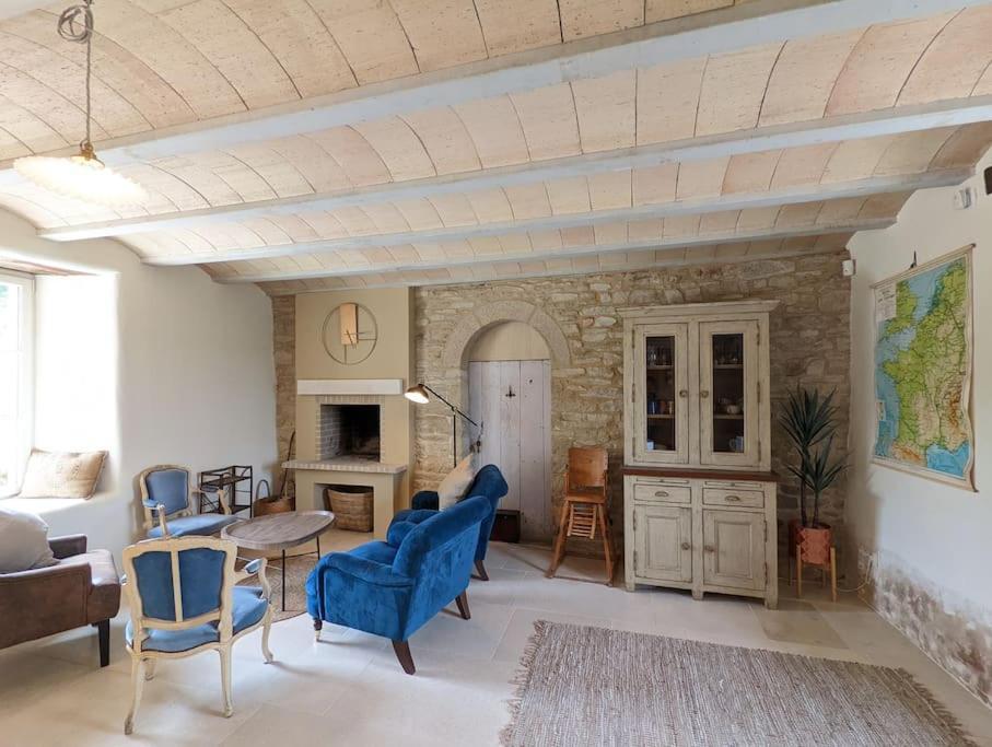 Camors Maison Typique Bretonne Avec Toit De Chaume מראה חיצוני תמונה